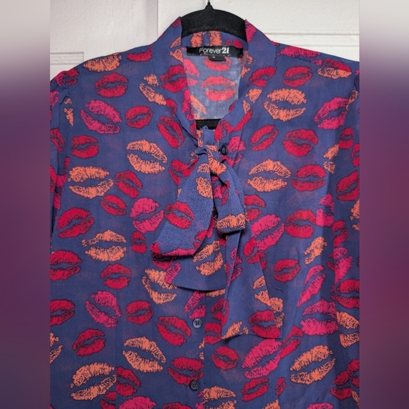 Forever 21 Purple Graphic Blouse with Relaxed Fit and Mandarin Collar - Picture 5 of 5